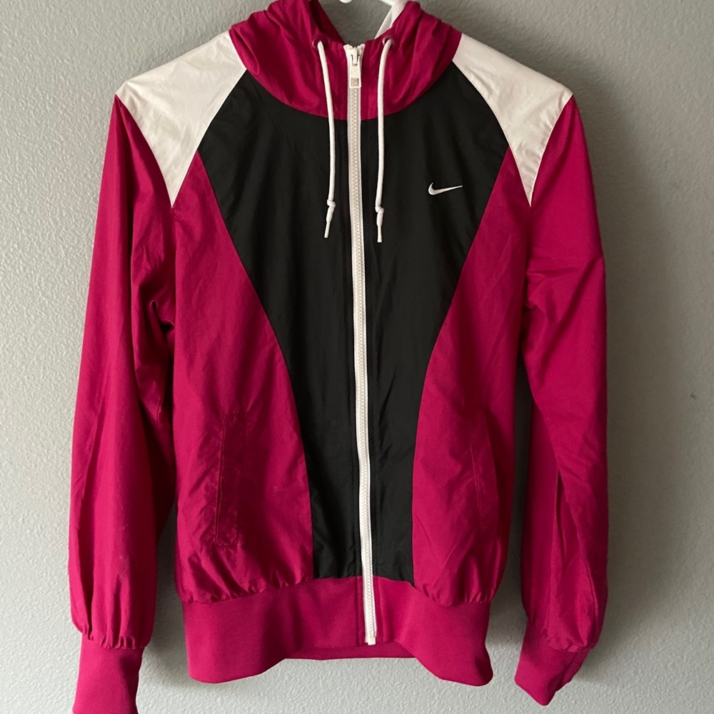 nike windbreaker